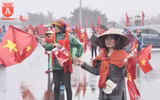 Hà Nội rộn ràng trong mưa lạnh trước trận chung kết U23 Châu Á